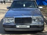 Mercedes-Benz E 230 1992 года за 700 000 тг. в Астана – фото 5