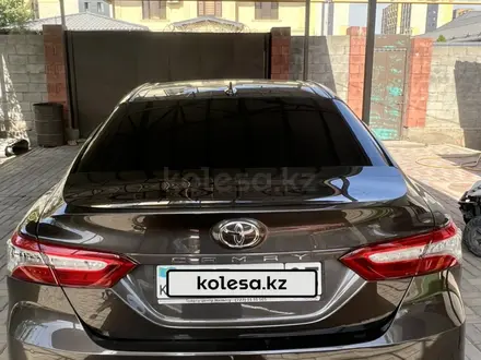 Toyota Camry 2018 года за 12 700 000 тг. в Алматы – фото 10