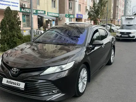 Toyota Camry 2018 года за 12 700 000 тг. в Алматы – фото 11