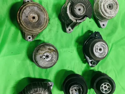 Подушка двигателя и акпп w164 w204 w212 w221 w163 w210 за 10 000 тг. в Алматы – фото 2