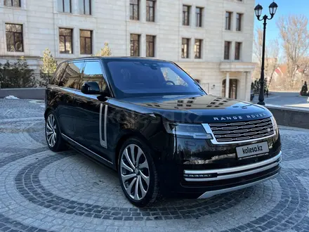 Land Rover Range Rover 2023 года за 96 700 000 тг. в Алматы – фото 3