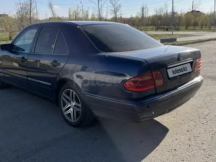 Mercedes-Benz E 280 1996 года за 2 900 000 тг. в Павлодар – фото 3