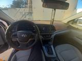 Hyundai Elantra 2017 годаfor4 600 000 тг. в Актау – фото 5