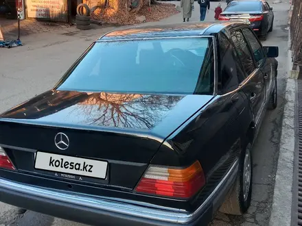 Mercedes-Benz E 200 1990 года за 1 500 000 тг. в Алматы – фото 5