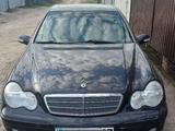 Mercedes-Benz C 240 2001 года за 2 500 000 тг. в Уральск – фото 4