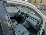 Toyota Highlander 2005 года за 8 300 000 тг. в Актобе – фото 2