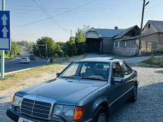 Mercedes-Benz E 230