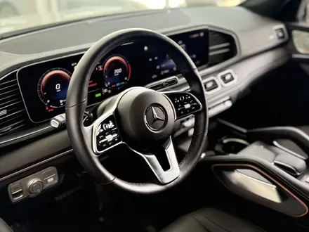 Mercedes-Benz GLS 450 2023 года за 68 000 000 тг. в Алматы – фото 14