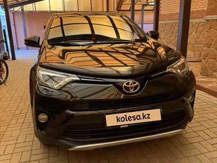 Toyota RAV4 2016 года за 12 000 000 тг. в Астана