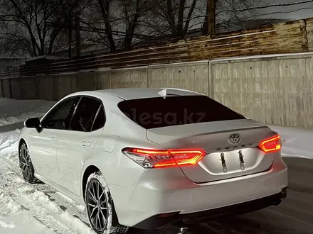 Toyota Camry 2021 года за 16 100 000 тг. в Караганда – фото 7