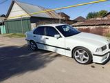 BMW 325 1994 года за 2 500 000 тг. в Алматы – фото 4