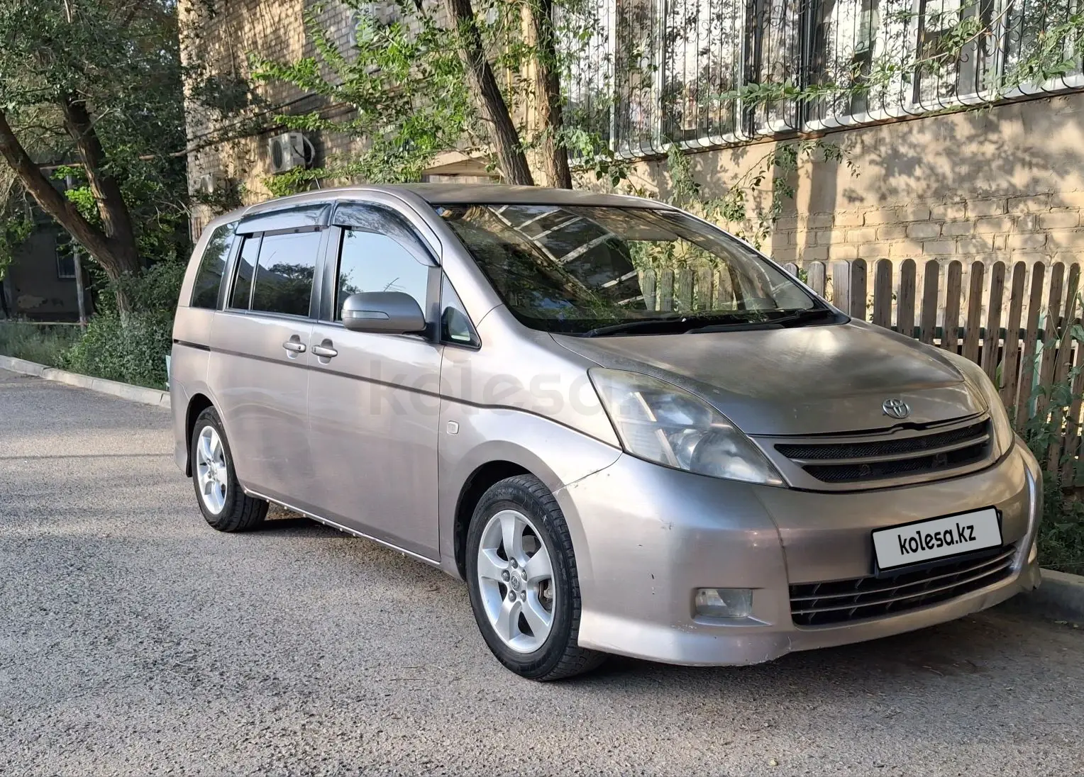 Toyota ISis, 2008