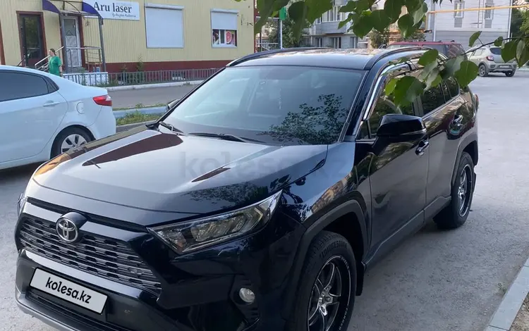 Toyota RAV4 2022 года за 16 500 000 тг. в Костанай