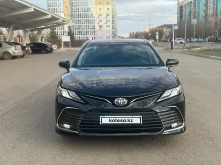 Toyota Camry 2023 года за 15 200 000 тг. в Уральск – фото 14