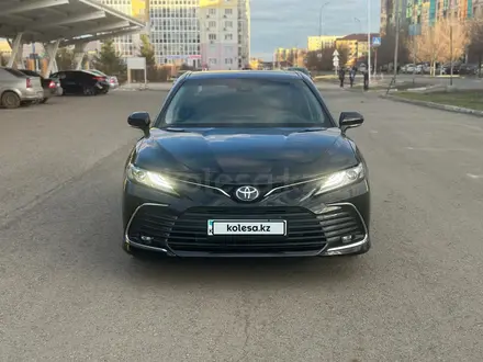 Toyota Camry 2023 года за 15 200 000 тг. в Уральск – фото 23