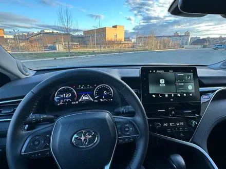 Toyota Camry 2023 года за 15 200 000 тг. в Уральск – фото 61