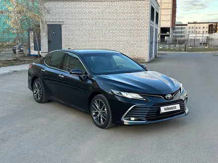 Toyota Camry 2023 года за 15 200 000 тг. в Уральск – фото 7