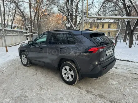 Toyota RAV4 2021 года за 16 500 000 тг. в Алматы – фото 5