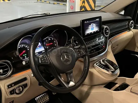 Mercedes-Benz V 250 2017 года за 29 000 000 тг. в Астана – фото 19