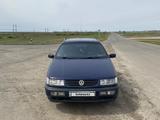Volkswagen Passat 1994 года за 1 300 000 тг. в Уральск – фото 2