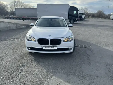 BMW 750 2009 года за 10 500 000 тг. в Алматы – фото 14