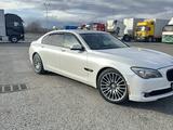 BMW 750 2010 года за 10 500 000 тг. в Алматы – фото 3