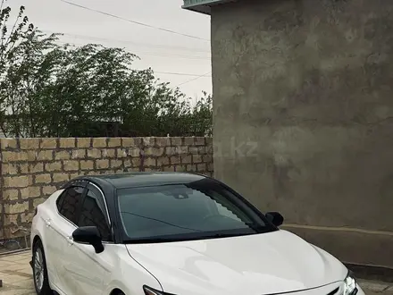 Toyota Camry 2020 года за 9 500 000 тг. в Жанаозен – фото 5