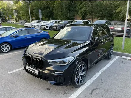BMW X5 2020 года за 39 990 000 тг. в Алматы – фото 16