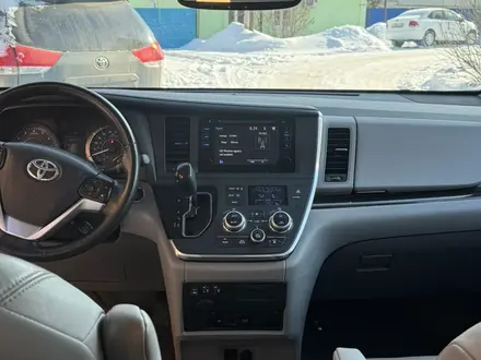 Toyota Sienna 2015 года за 12 750 000 тг. в Уральск – фото 5