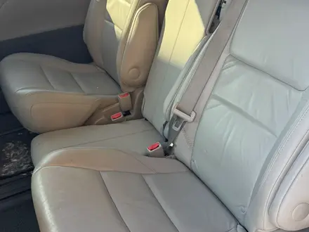 Toyota Sienna 2015 года за 12 750 000 тг. в Уральск – фото 7