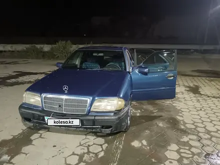 Mercedes-Benz C 180 1994 года за 1 300 000 тг. в Семей