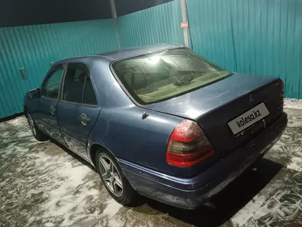 Mercedes-Benz C 180 1994 года за 1 300 000 тг. в Семей – фото 5