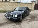 Mercedes-Benz E 230 1996 года за 2 600 000 тг. в Караганда