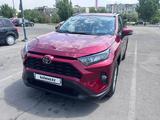 Toyota RAV4 2021 года за 14 700 000 тг. в Алматы
