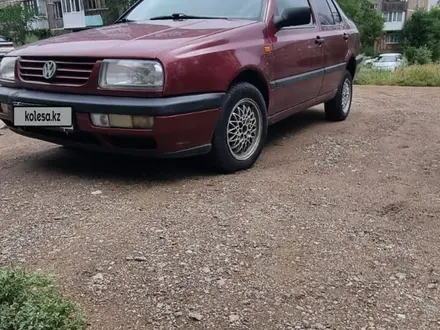 Volkswagen Vento 1995 года за 1 200 000 тг. в Темиртау – фото 4