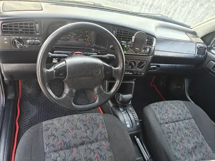 Volkswagen Golf 1995 года за 2 200 000 тг. в Алматы – фото 14