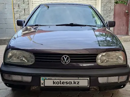 Volkswagen Golf 1995 года за 2 200 000 тг. в Алматы