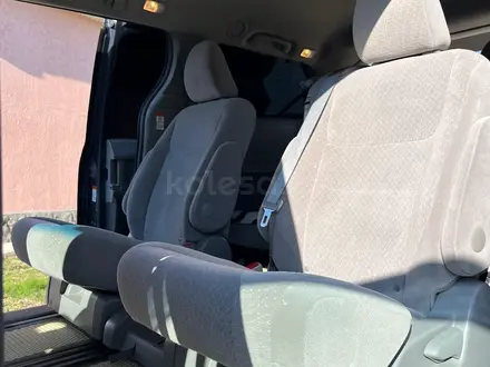 Toyota Sienna 2014 года за 8 000 000 тг. в Атырау – фото 6
