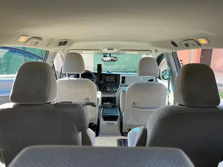 Toyota Sienna 2014 года за 8 000 000 тг. в Атырау – фото 9