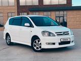 Toyota Ipsum 2001 года за 4 500 000 тг. в Атырау