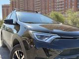 Toyota RAV4 2019 года за 14 000 000 тг. в Актау