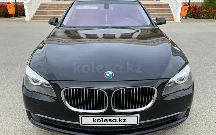 BMW 750 2012 года за 15 000 000 тг. в Астана