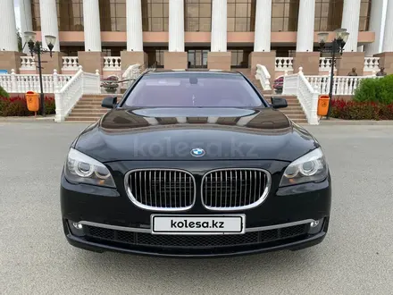 BMW 750 2012 года за 15 000 000 тг. в Астана – фото 5