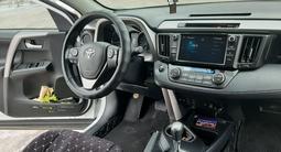 Toyota RAV4 2018 годаүшін15 000 000 тг. в Семей – фото 4