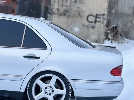 Mercedes-Benz E 320 1998 года за 3 500 000 тг. в Караганда – фото 5