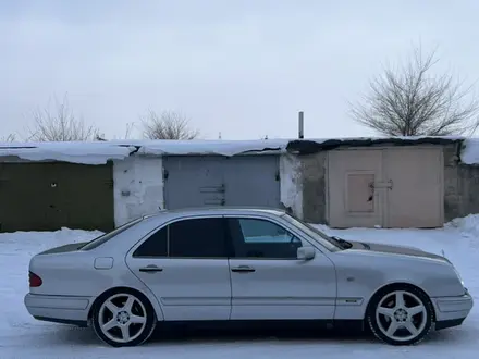 Mercedes-Benz E 320 1998 года за 3 500 000 тг. в Караганда – фото 7