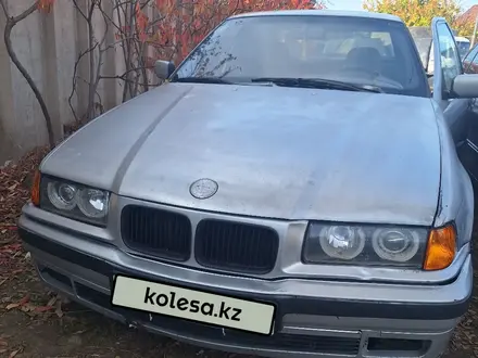 BMW 320 1993 года за 900 000 тг. в Алматы