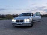 Mercedes-Benz E 230 1996 годаүшін3 100 000 тг. в Караганда – фото 2