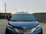 Toyota Sienna 2015 года за 12 000 000 тг. в Атырау