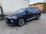 Hyundai Santa Fe 2019 годаfor12 500 000 тг. в Алматы